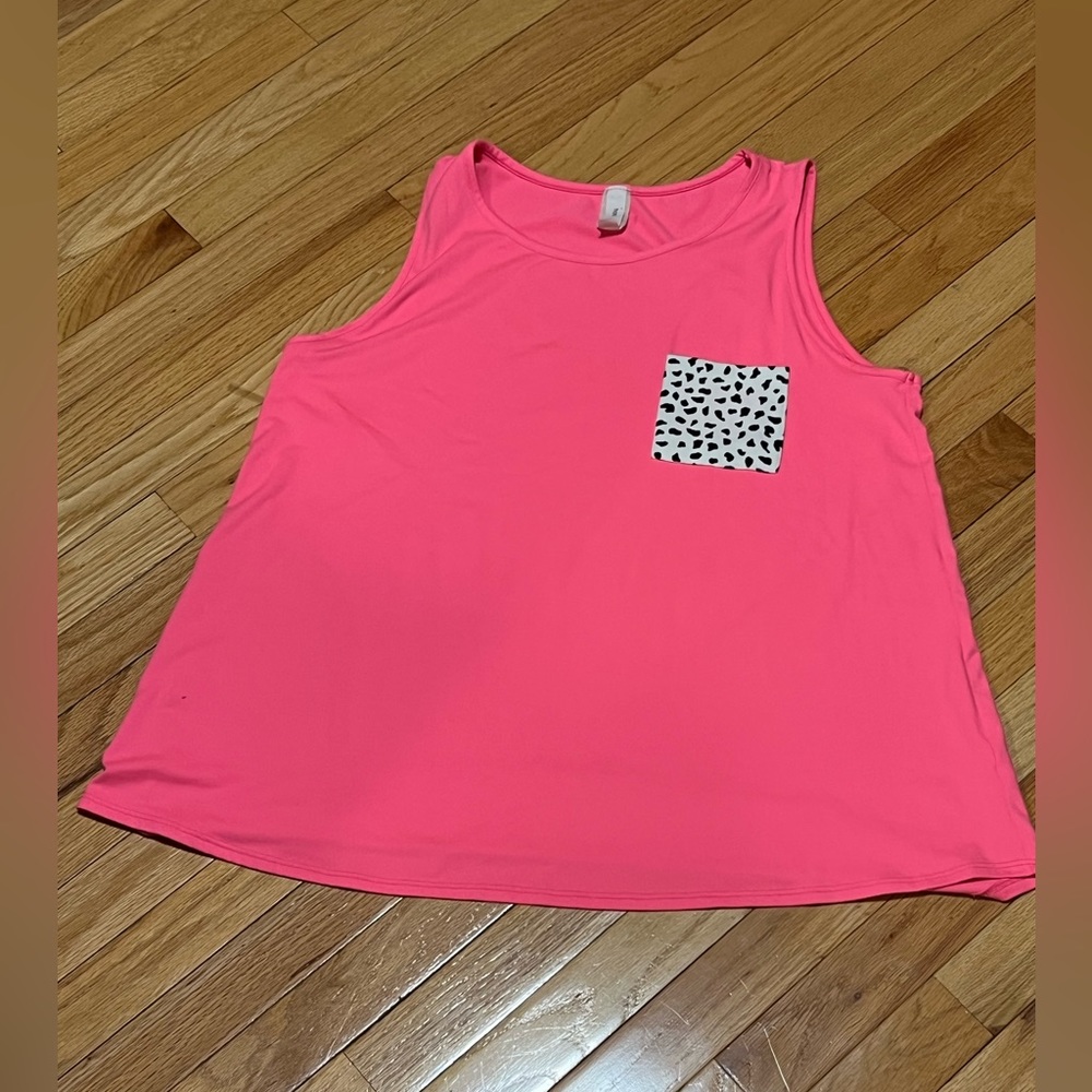 Hot Pink tank top! Honeyme. Size Large